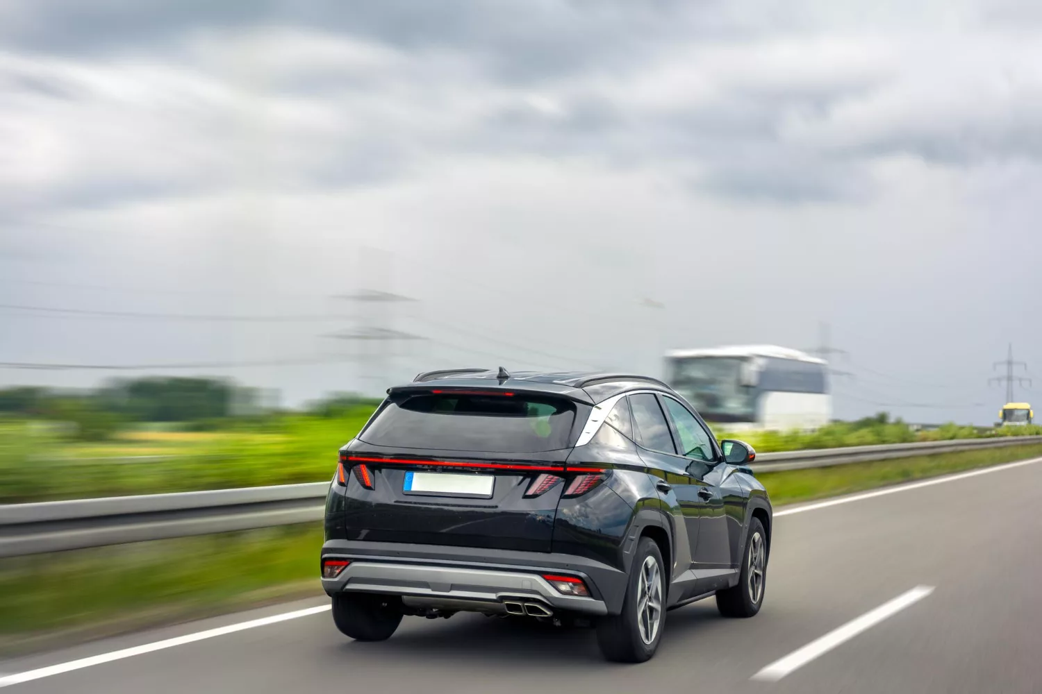 Midsize SUV rental for long-distance travel