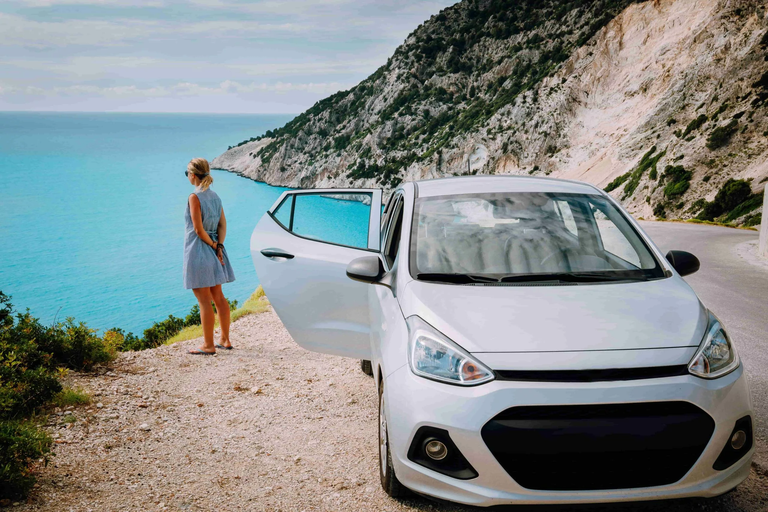 Best places to explore in Aruba with a rental car along scenic coastal roads and tropical beaches