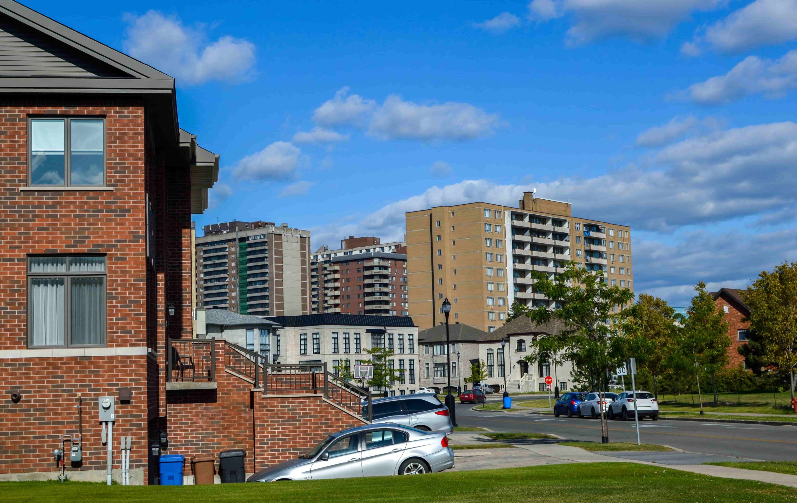 Cheap car rental Toronto economy vehicle for affordable city driving