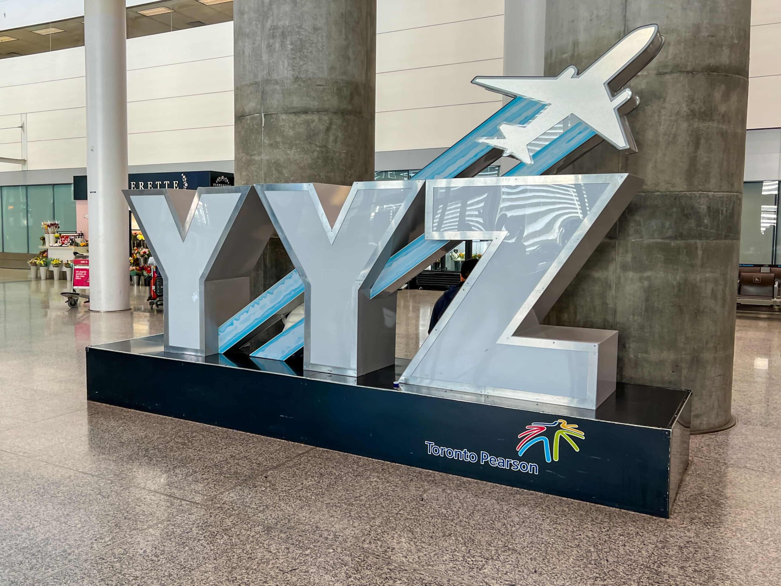 Car rental Canada airport pickup service at Toronto Pearson International Airport