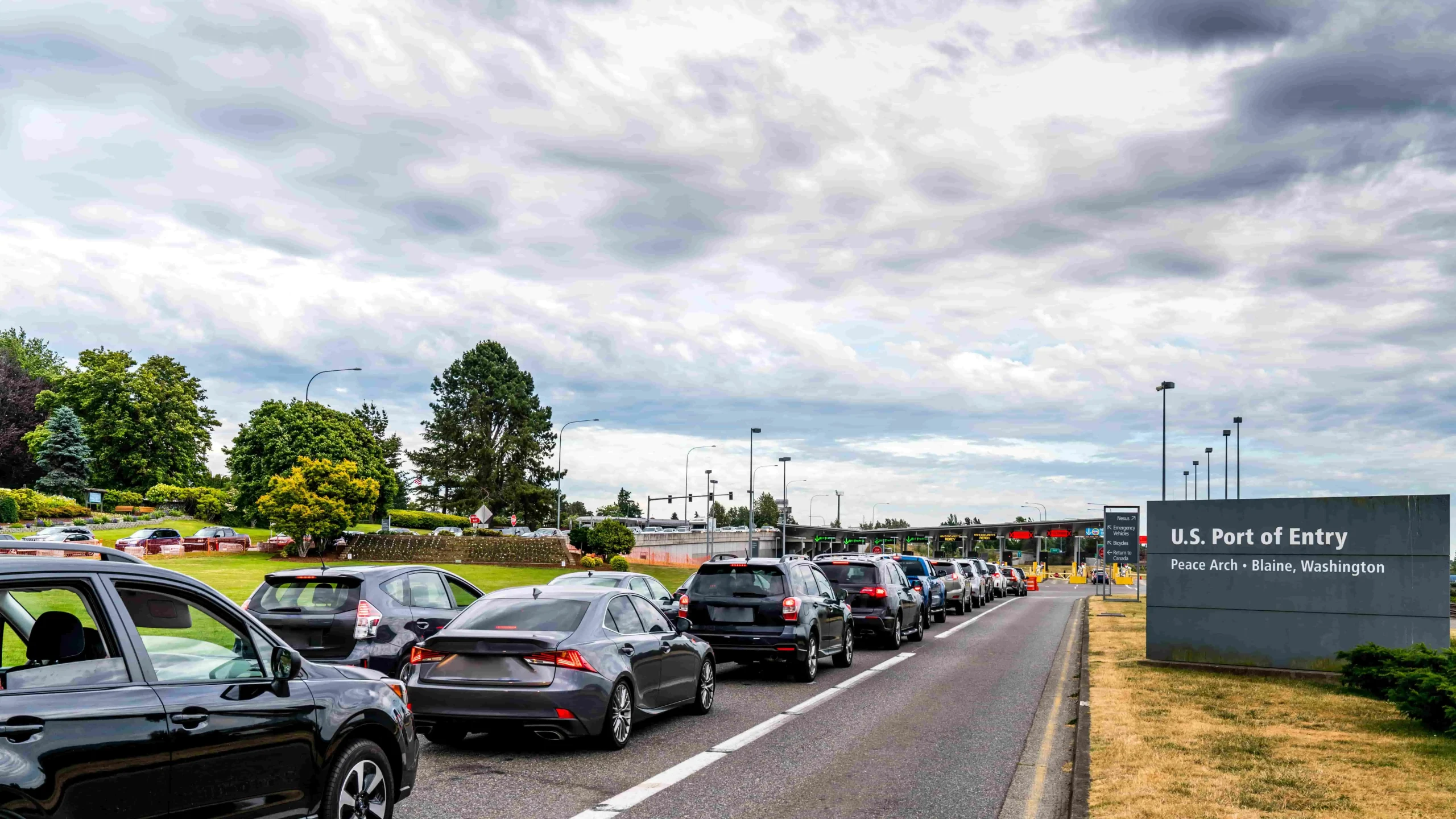 Canada to USA border crossing with rental car