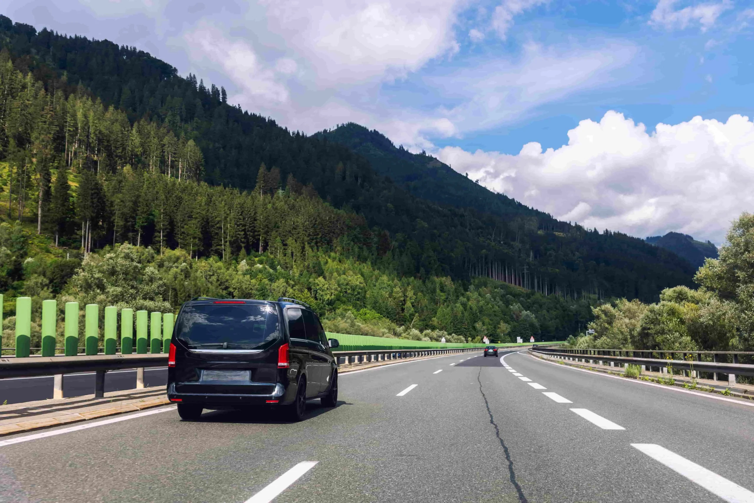 Minivan rental driving tips for family road trips